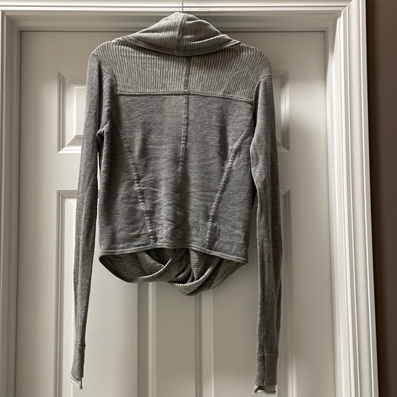 Lululemon iconic wrap gray and white stripe size 6 - Picture 7 of 7